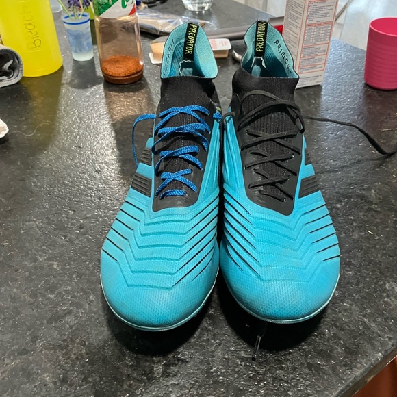 Adidas Predator Cleats 19.1 FG - Picture 4 of 6